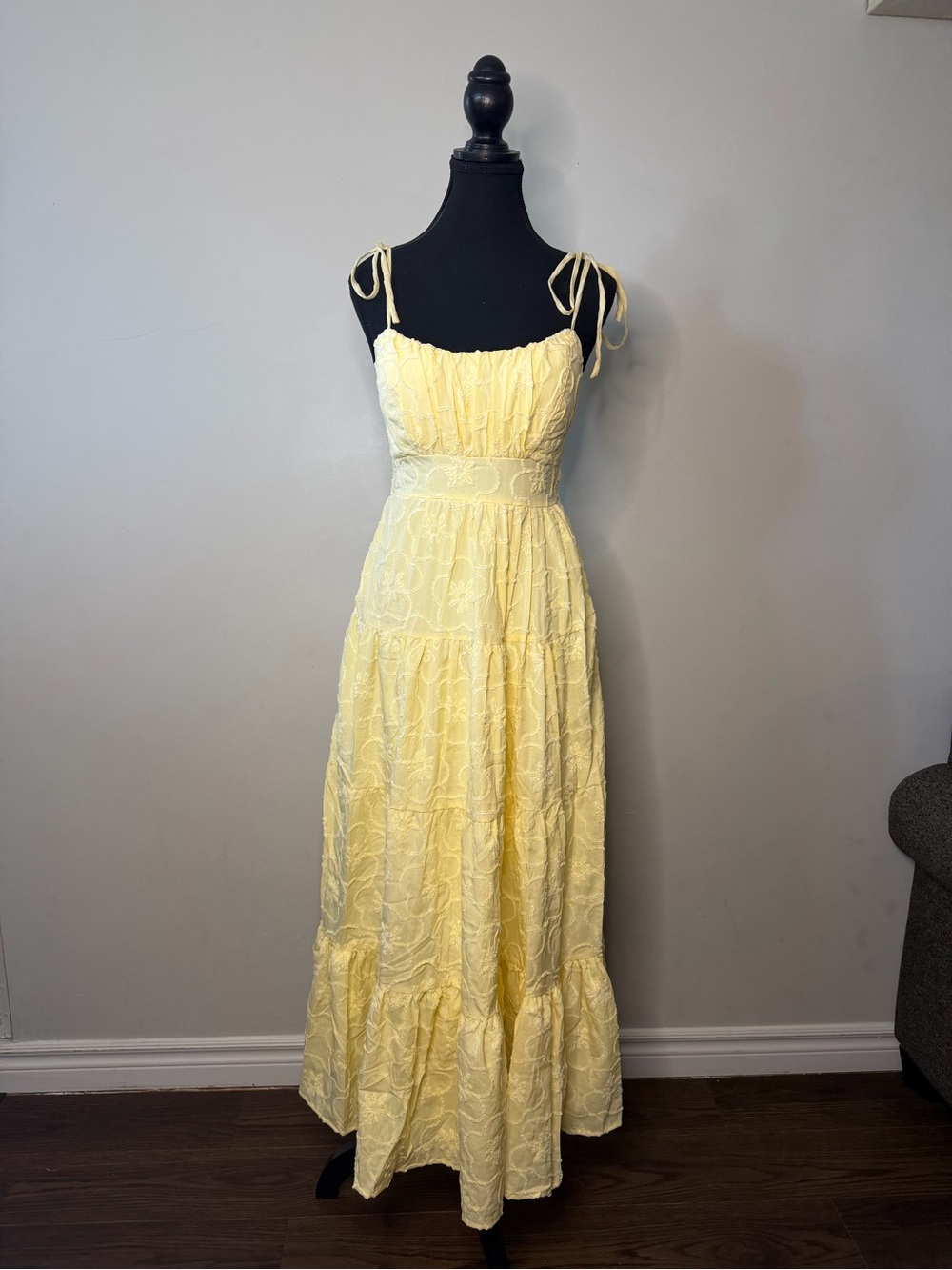 BNWOT Yellow Tie-Shoulder Maxi Dress - Feminine Summer Style